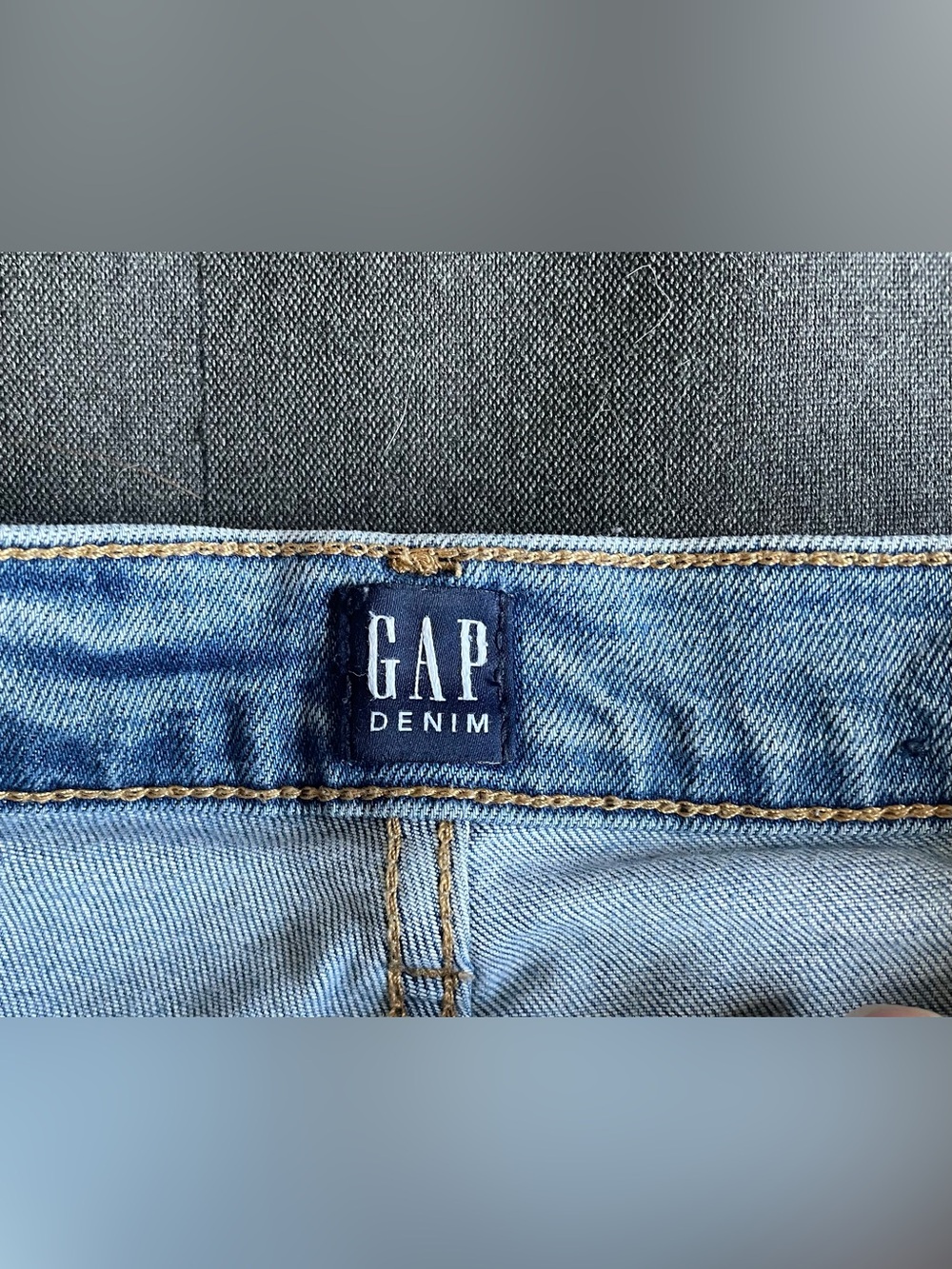 GAP vintage high rise ankle jeans with button fly and raw hem, 27 waist (size 4) - Picture 4 of 10